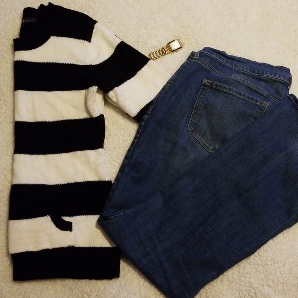 L black & white sweater